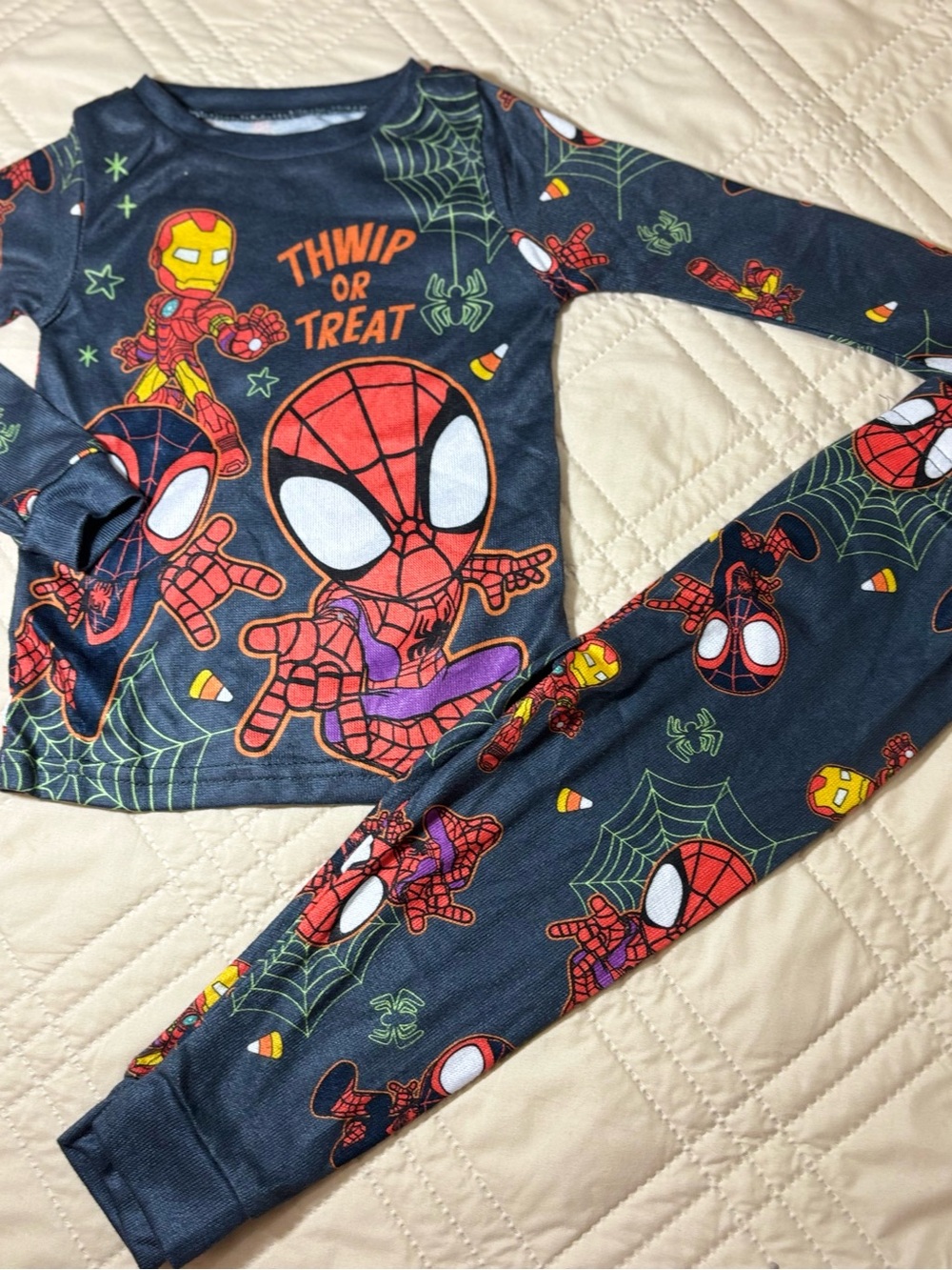 Marvel 2T Spider-Man 'Thwip or Treat' Pajama Set